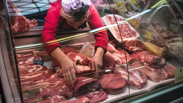 Прилавок с мясом на Даниловском рынке в Москве - اسپوتنیک ایران  