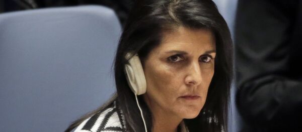 خشم ترامپ از بیانیه ی نیکی هیلی درباره تجاوز جنسی خشم ترامپ از بیانیه ی نیکی هیلی درباره تجاوز جنسی - اسپوتنیک ایران