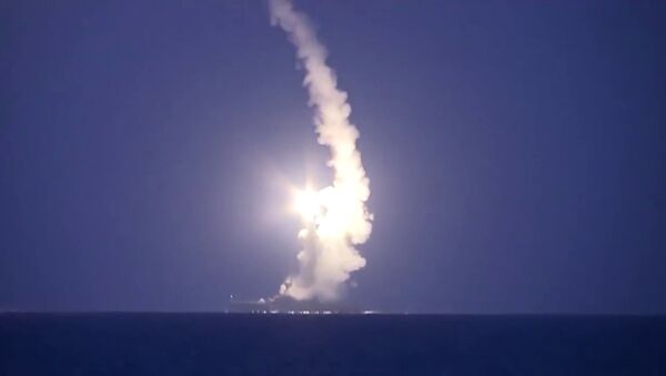 Корабли Каспийской флотилии произвели 26 пусков крылатых ракет морского базирования по позициям боевиков Исламского государства в Сирии - اسپوتنیک ایران  