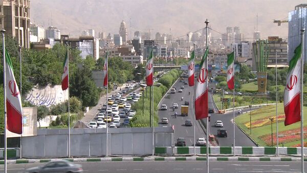 در آستانه تحویل سال نو شهروندان تهران به بهبود روابط با ترامپ امیدوارند (ویدیو) - اسپوتنیک ایران  