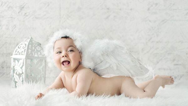 Новорожденный ребенок в костюме ангела - اسپوتنیک ایران  