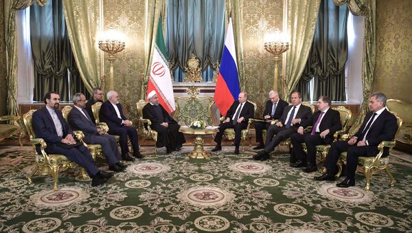 Президент РФ В. Путин встретился с президентом Ирана Х. Рухани - اسپوتنیک ایران  
