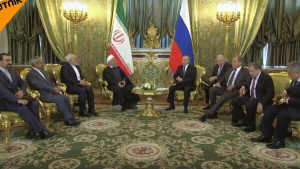 استقبال گرم پوتین از روحانی در کرملین - اسپوتنیک ایران  