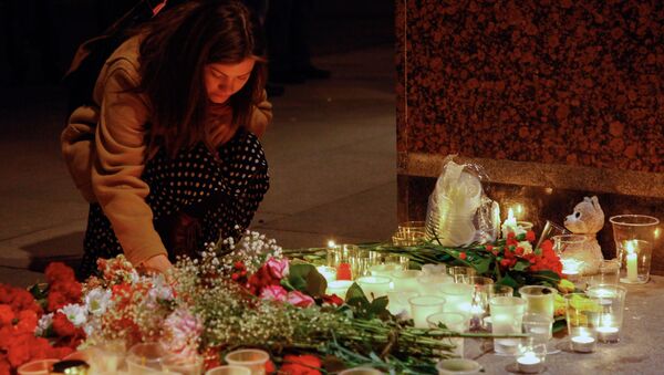 مراسم گرامیداشت یاد قربانیان انفجار سن پترزبورگ در مسکو - اسپوتنیک ایران  