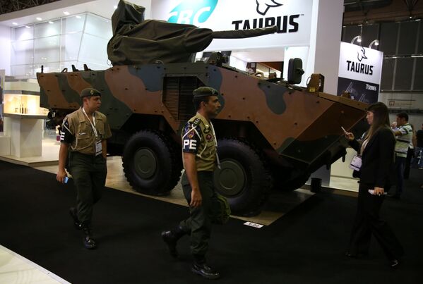 تانک در نمایشگاه سیستم های هوایی و دفاع « LAAD Defence & Security » در ریو د ژانیرو، برزیل - اسپوتنیک ایران  