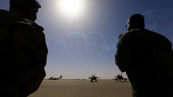 Сердце, нарисованное в воздухе во время совместных учений ВВС Саудовской Аравии и Судана - اسپوتنیک ایران  