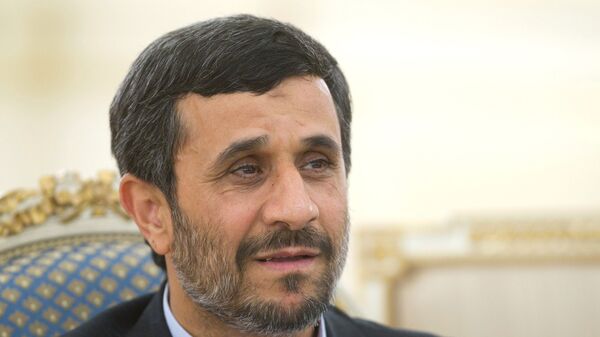 جنجال حضور احمدي نژاد در بهشت زهرا (ویدئو) - اسپوتنیک ایران  
