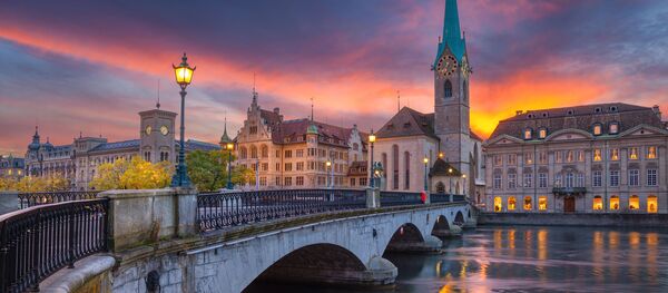 Швейцарский город Цюрих на закате Швейцарский город Цюрих на закате - اسپوتنیک ایران
