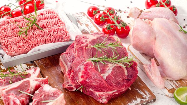 شروع توزیع گوشت گرم تنظیم بازاری در فروشگاه‌های زنجیره‌ای شهروند - اسپوتنیک ایران  