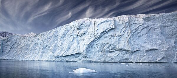بزرگترین یخچال طبیعی در گرینلند ترک خورده است بزرگترین یخچال طبیعی در گرینلند ترک خورده است - اسپوتنیک ایران