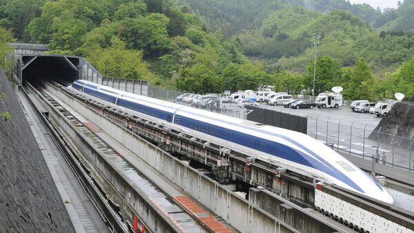 عواقب تاخیر غیرممکن قطار شهری در ژاپن (ویدئو) - اسپوتنیک ایران  