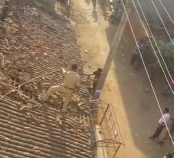 حمله پلنگ به یک پلیس در هند (ویدئو) - اسپوتنیک ایران  