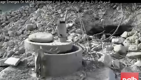 محل پرتاب مادر بمب ها در افغانستان (ویدئو) - اسپوتنیک ایران  