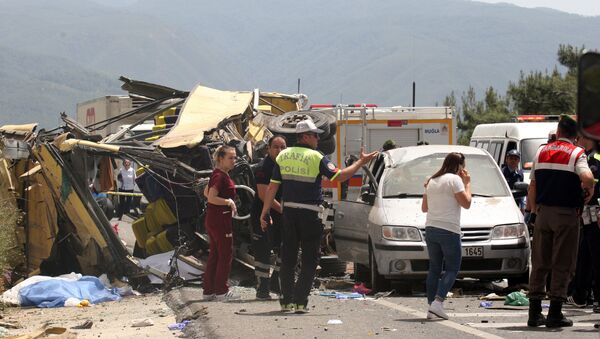 تصادف اتوبوس حامل گردشگران در ترکیه - اسپوتنیک ایران  