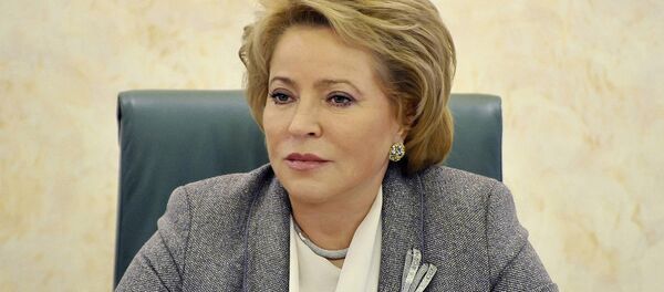 والنتينا ماتوينكو رييس شوراى فدراسيون روسيه بر اين عقيده است كه اوكراين با اقدامات تحريك آميز در دنباس قصد دارد كه توجه محو شده سازمان هاى بين المللى را جلب كند و روسيه را متجاوز نشان دهد. والنتينا ماتوينكو رييس شوراى فدراسيون روسيه بر اين عقيده است كه اوكراين با اقدامات تحريك آميز در دنباس قصد دارد كه توجه محو شده سازمان هاى بين المللى را جلب كند و روسيه را متجاوز نشان دهد. - اسپوتنیک ایران