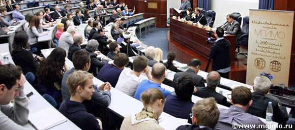 بحث های « هفته خاور نزدیک»  در  انستیتوی دولتی  روابط بین الملل  مسکو - اسپوتنیک ایران  