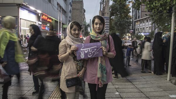 تا کنون ۳۰ میلیون نفر در انتخابات شرکت کردند، صف ها ادامه دارد - اسپوتنیک ایران  