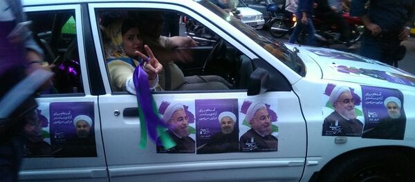 جشن پیروزی حسن روحانی جشن پیروزی حسن روحانی - اسپوتنیک ایران