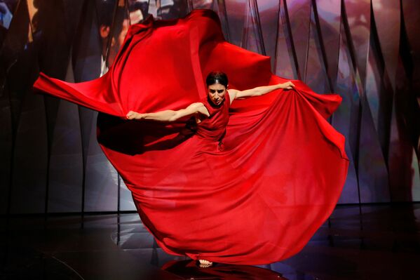 بلانکا  لی رقاص اسپانیایی در حال هنرنمایی در  مراسم افتتاحیه 70-مین جشنواره  سینمایی کان - اسپوتنیک ایران  