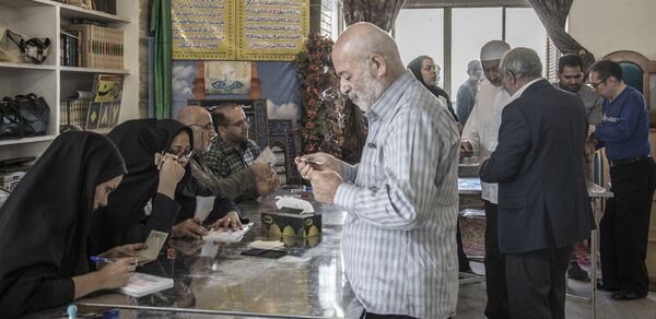 نمایندگان مجلس باید نمایندگان واقعی مردم باشند نه وکیل دولت - اسپوتنیک ایران  