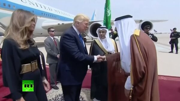 ولخرجی سعودی ها برای دونالد ترامپ (ویدئو) - اسپوتنیک ایران  