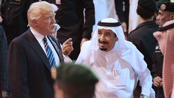 Президент США Дональд Трамп и король Саудовской Аравии Салман бен Абдель Азиз Аль Сауд в Эр-Рияде - اسپوتنیک ایران  