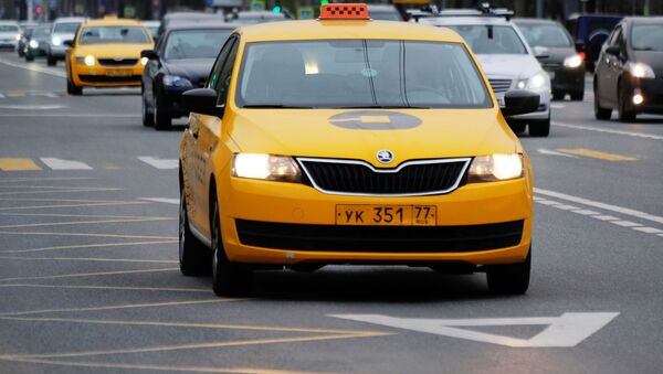 بازداشت راننده تاکسی در مسکو که مسافر آن فریاد الله اکبر سر می داد - اسپوتنیک ایران  