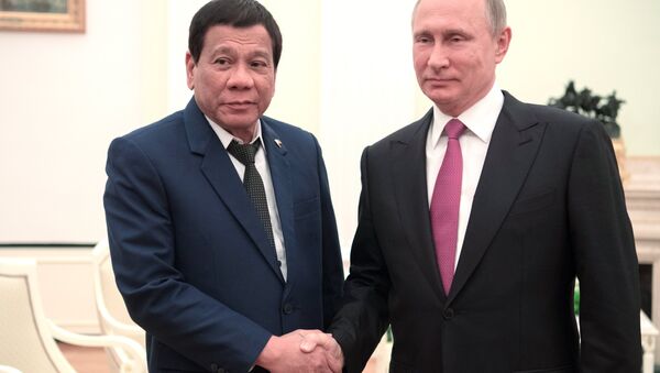 Russian President Vladimir Putin meets with Philippine President Rodrigo Duterte - اسپوتنیک ایران  