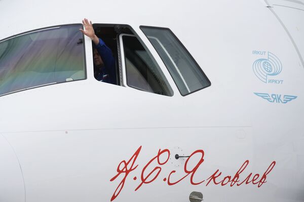 اولین پرواز هواپیمای مسافربری جدید روسیه - اسپوتنیک ایران  