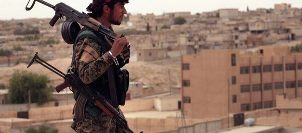 درگیری سنگین نیروهای کرد سوریه با داعش - اسپوتنیک ایران  