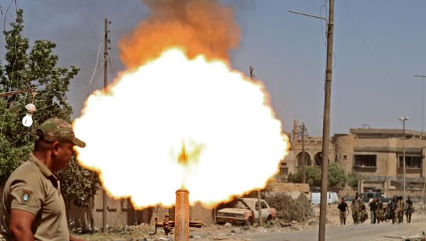Иракские военные ведут огонь из миномета на западе Мосула - اسپوتنیک ایران  