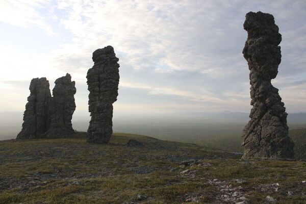 اینجا جزیره « ایستر» است؟ نخیر،این ها مجسمه های سنگی «مانپوپونر» روسیه هستند - اسپوتنیک ایران  