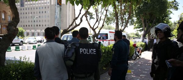 انتشار فیلم داعش از حمله به مجلس ایران (ویدئو + عکس) انتشار فیلم داعش از حمله به مجلس ایران (ویدئو + عکس) - اسپوتنیک ایران