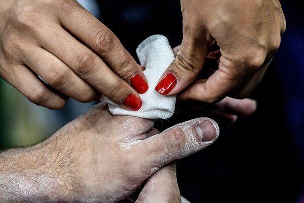 کاری از آلکسی فلیپوف، عکاس روس از سری «روی نوک انگشتان» - اسپوتنیک ایران  