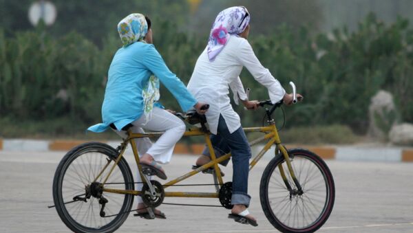 بانوان ایرانی از طرح دوچرخه سواری حمایت می کنند - اسپوتنیک ایران  