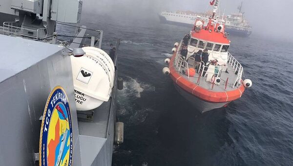 تیراندازی گارد ساحلی یونان به کشتی ترکیه - اسپوتنیک ایران  
