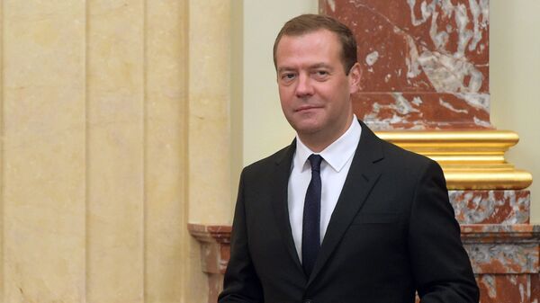Председатель правительства РФ Дмитрий Медведев перед началом заседания кабинета министров РФ в Доме правительства РФ - اسپوتنیک ایران  