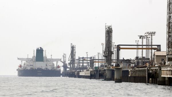 عربستان سعودی جنگ نفتی جدیدی را کنار گذاشت - اسپوتنیک ایران  