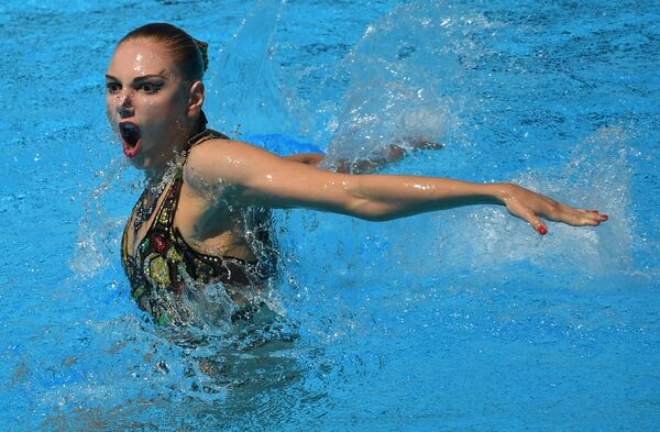 شرکت کنندگان روس در مسابقات شیرجه در آب در هجدهمین دوره مسابقات ورزشهاي آبی در بوداپست مجارستان - اسپوتنیک ایران  