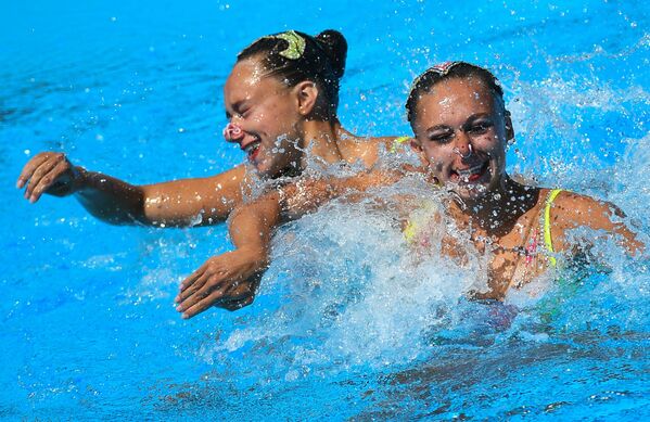 شرکت کنندگان فرانسوي، در مسابقات شیرجه در آب در هجدهمین دوره مسابقات ورزشهاي آبی در بوداپست مجارستان - اسپوتنیک ایران  