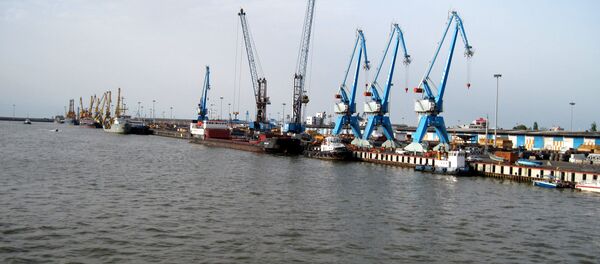 اعلام علت برخورد ناوشکن دماوند با موجشکن شرقی بندر انزلی اعلام علت برخورد ناوشکن دماوند با موجشکن شرقی بندر انزلی - اسپوتنیک ایران