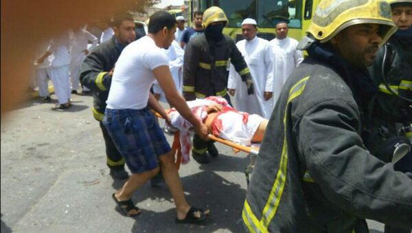 Images circulating of a suicide bomb attack on a mosque in Qatif in Saudi Arabia - اسپوتنیک ایران  