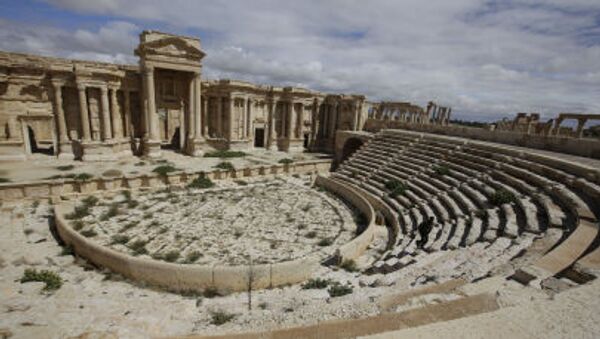 اعدام 20 نفر توسط داعش در یک آمفی تئاتر باستانی در پالمیرا - اسپوتنیک ایران  