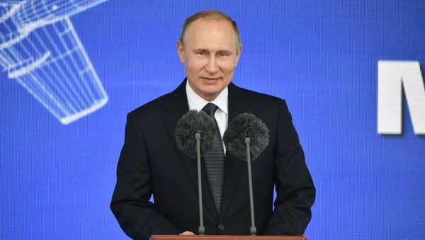 Президент РФ Владимир Путин на Международном авиасалоне МАКС-2017 в подмосковном Жуковском - اسپوتنیک ایران  