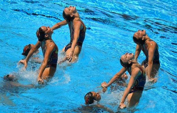 شناگران روسیه در هفدهمین مسابقات جهانی ورزش های آبی در بوداپست - اسپوتنیک ایران  