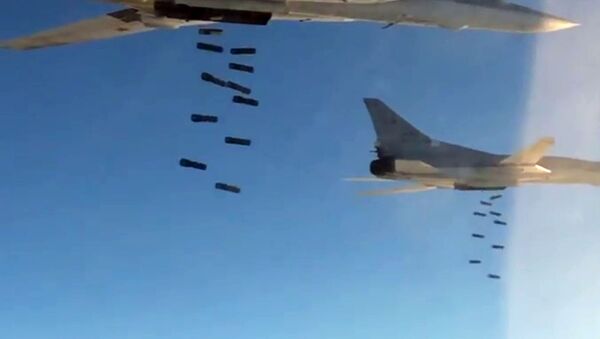 Удар бомбардировщиков Ту-22 по объектам ИГ в районах Пальмиры - اسپوتنیک ایران  