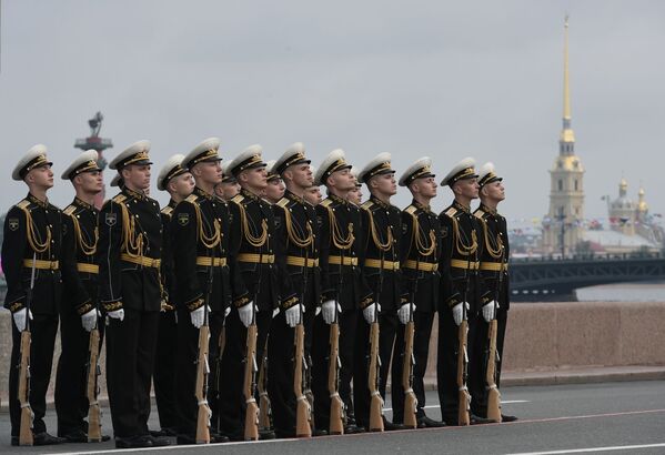 مراسم  جشن روز نیروی دریایی روسیه در سن پترزبورگ - اسپوتنیک ایران  