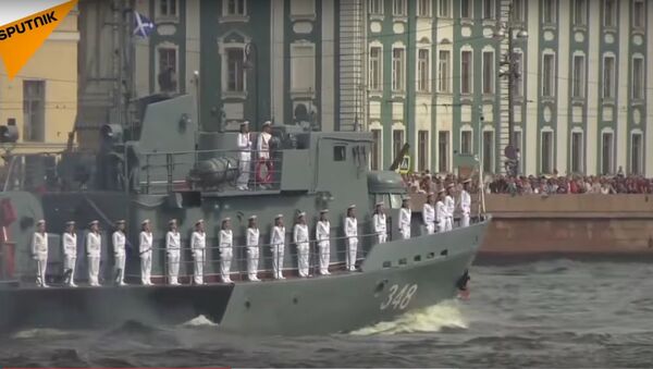 مانور همزمان 22 کشتی جنگی روسیه + فیلم - اسپوتنیک ایران  