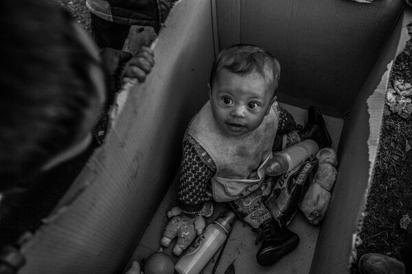 عکس آنا پانتلیا با نام  آرزوی اروپایی مقام سوم را در بخش  خبرهای اصلی بدست آورد و همچنین جایزه ویژه ی را به خاطر عکس بشردوستانه از صلیب سرخ بین المللی گرفت - اسپوتنیک ایران  