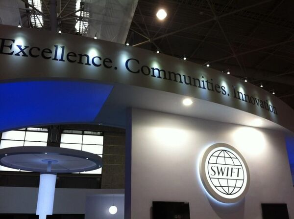 هشدار درباره عواقب قطع دسترسی ایران به سوئیفت  - اسپوتنیک ایران  